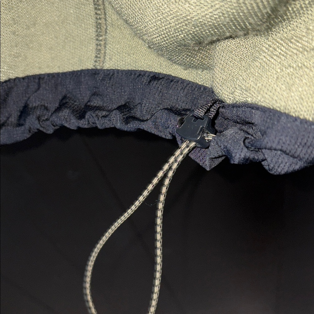 🗻Under Armour Mission Boucle Loose Fit Sherpa Vest. XL - Picture 10 of 14